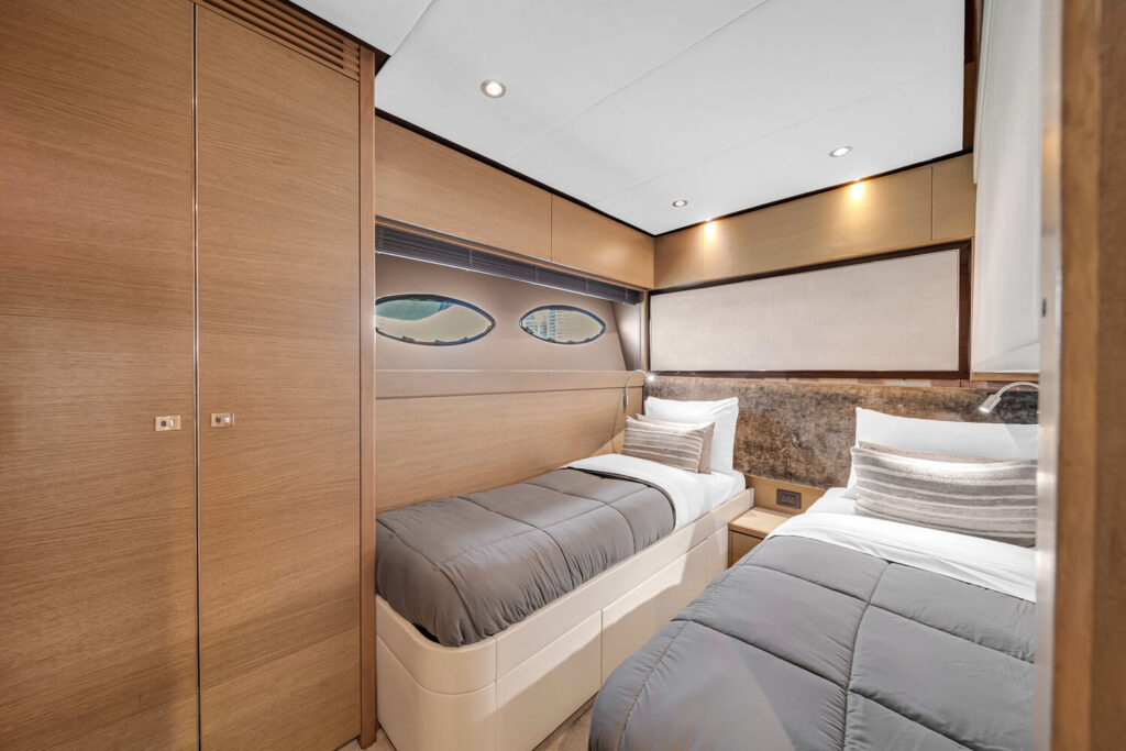 88’ Princess (Miami Beach Marina) Yacht