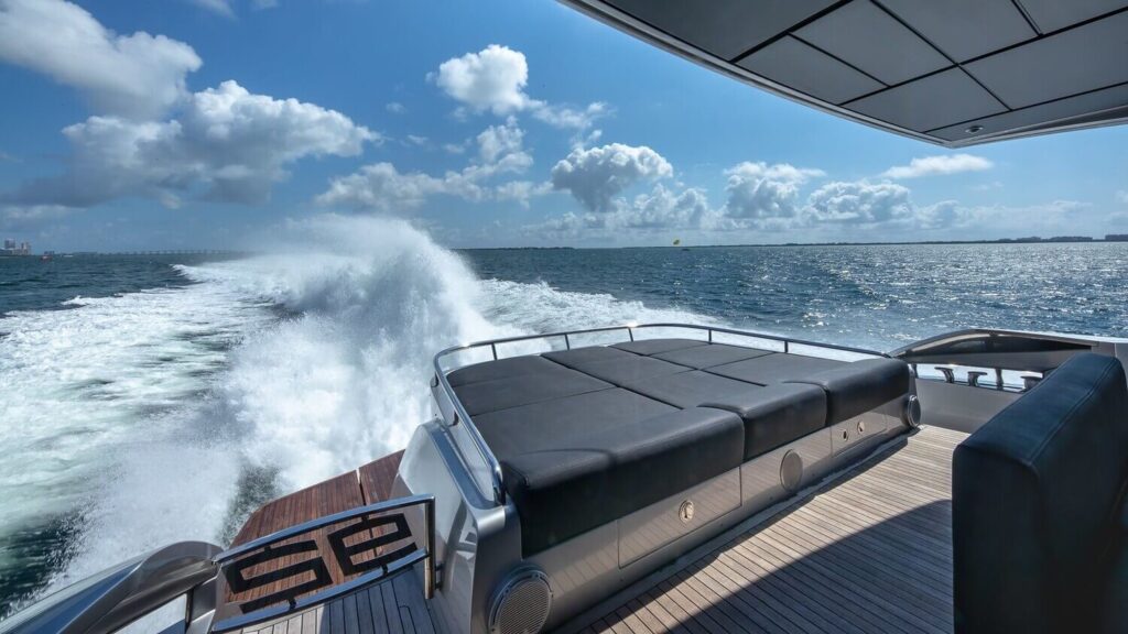 92 PERSHING Yacht
