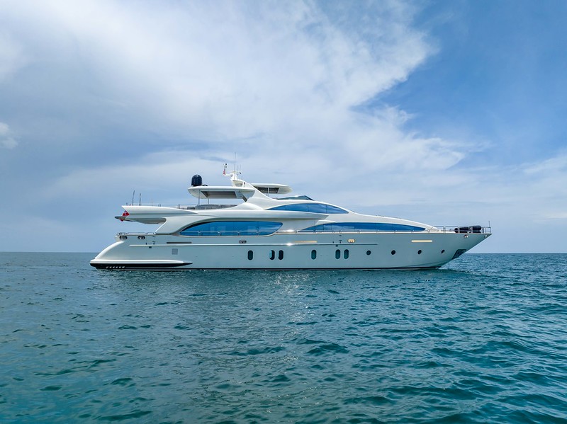 116 Azimut Yacht