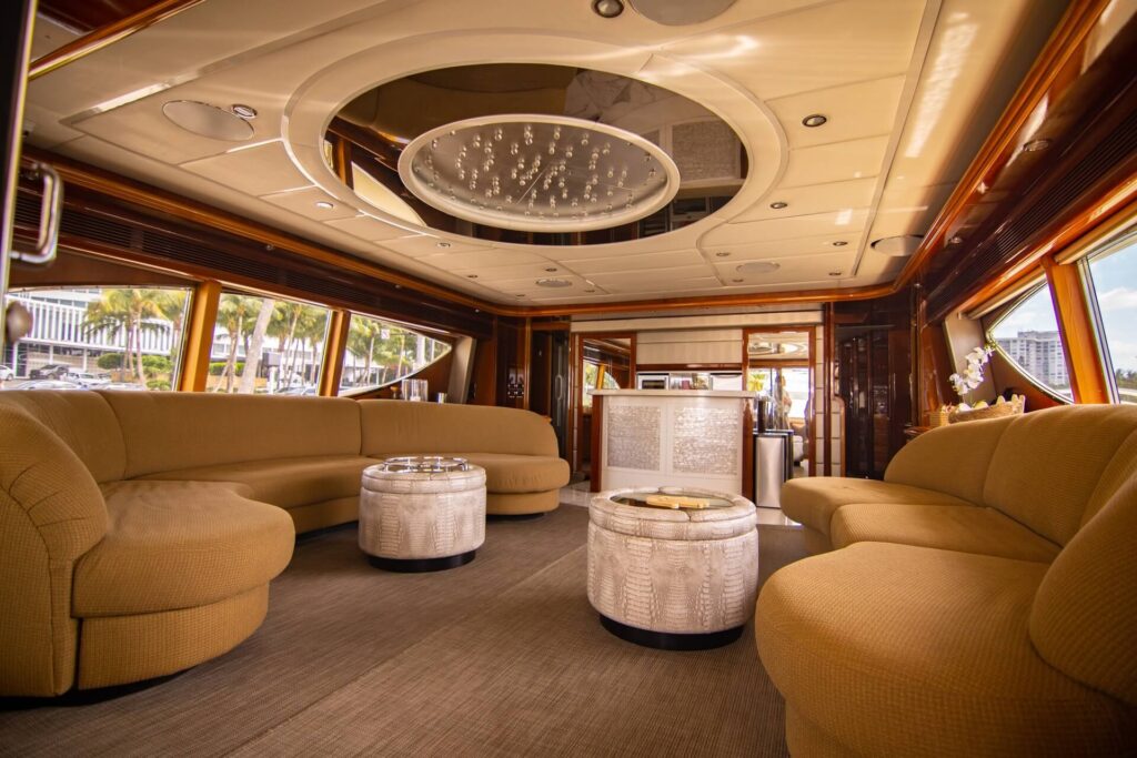 PALADIN FLYBRIDGE Yacht